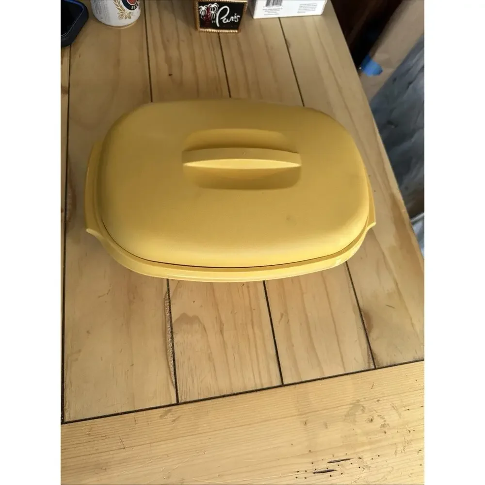 Vintage Tupperware Lettuce Crisper Harvest Gold Produce Keeper Colander Insert